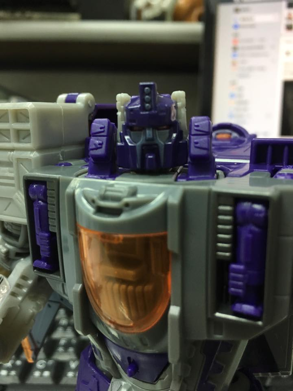 Titans Return Siege On Cybertron Boxset   In Hand Images  (4 of 13)